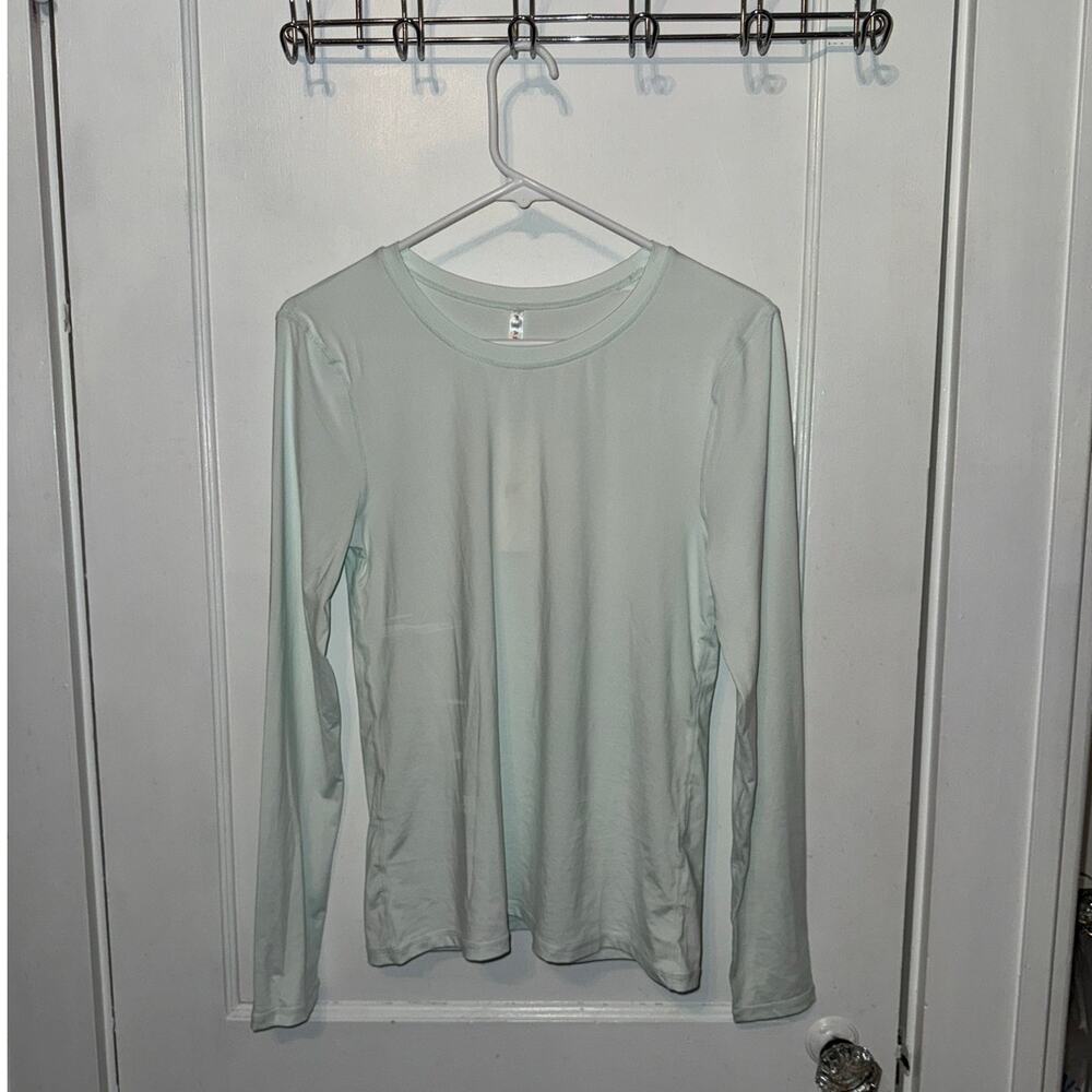 New Fabletics Phoenix Lite Long Sleeve Top Ice Cube size S - Picture 3 of 7